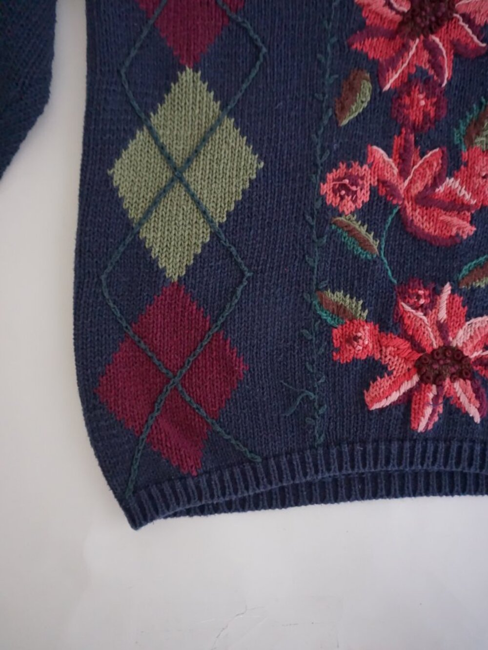 Vintage White Stag Navy Burgundy Argyle Flowers Embroidered Cotton Sweater XL - Picture 6 of 13